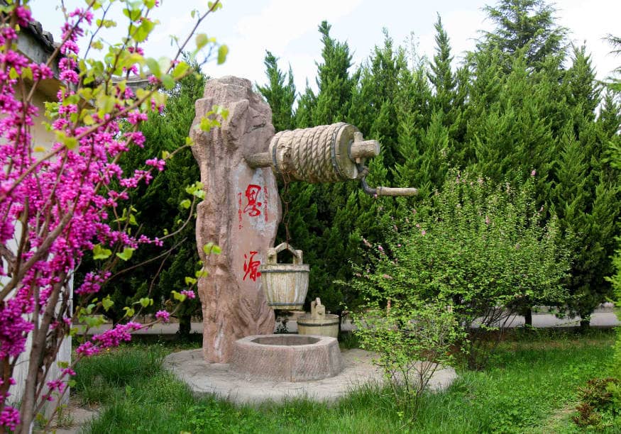 西安鳳棲山墓園公交乘坐737路或752路