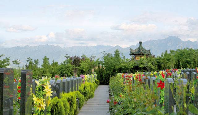 鳳棲山人文紀(jì)念園在文化建設(shè)方面有哪些舉措？