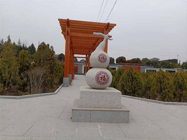 西安墓地的使用年限是如何規(guī)定的，到期后家屬需要做什么？